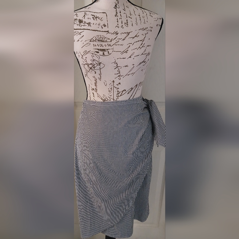 5/$25 Chaps Wrap Striped Pencil Skirt